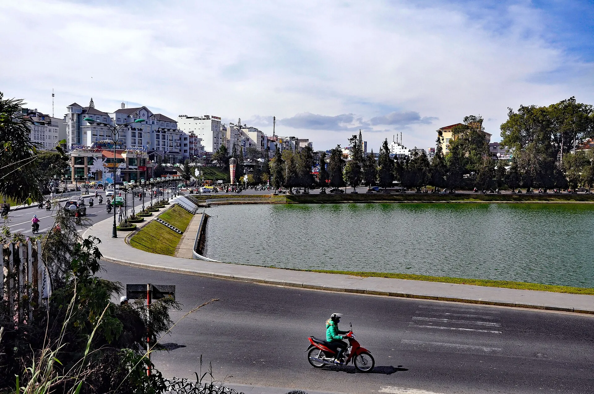 Dalat City Highlights